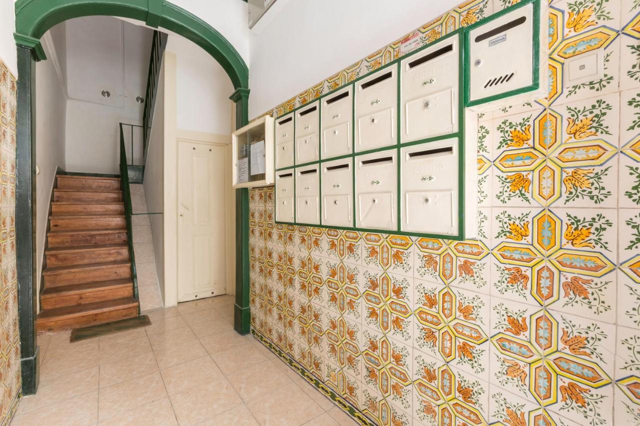 Feel Home In This Stunning Renovated Nest In Graca Lisbona Esterno foto