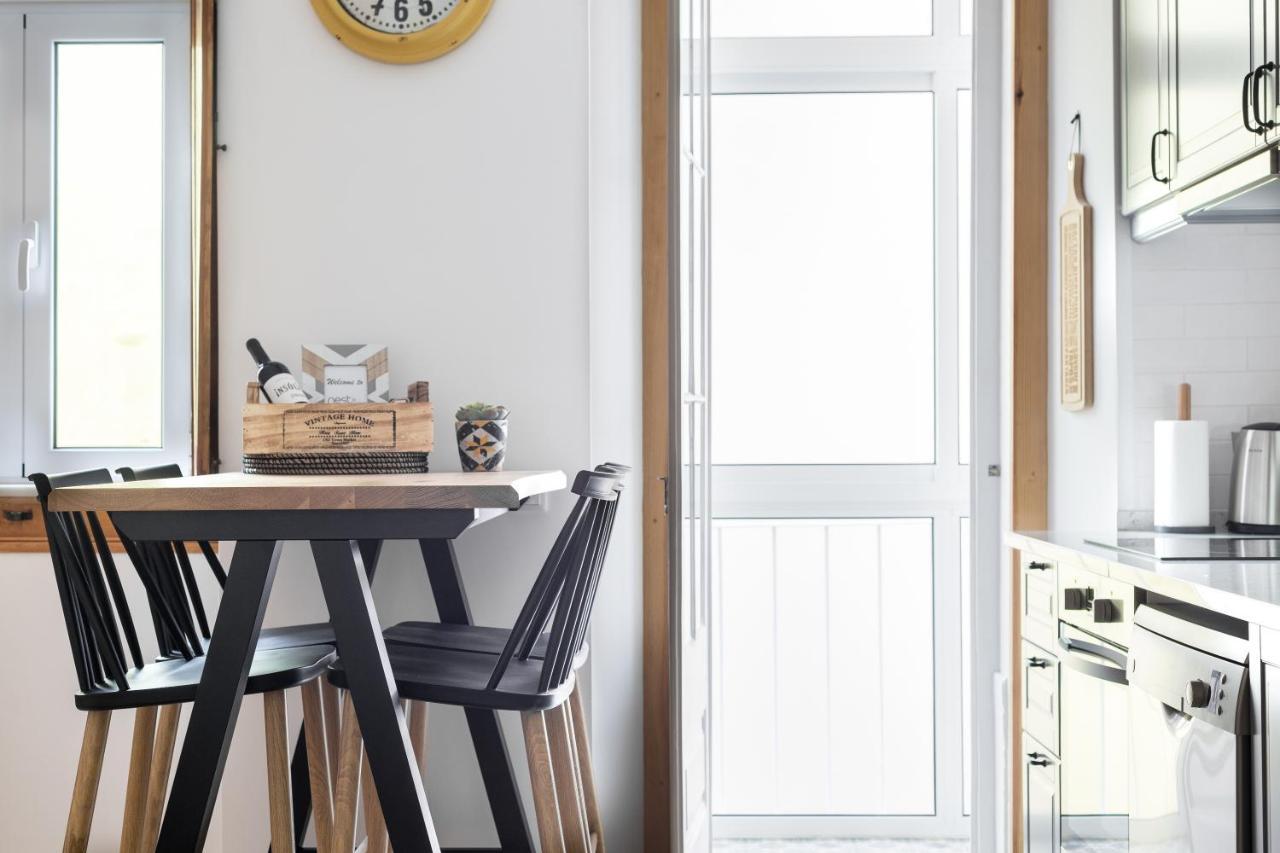 Feel Home In This Stunning Renovated Nest In Graca Lisbona Esterno foto