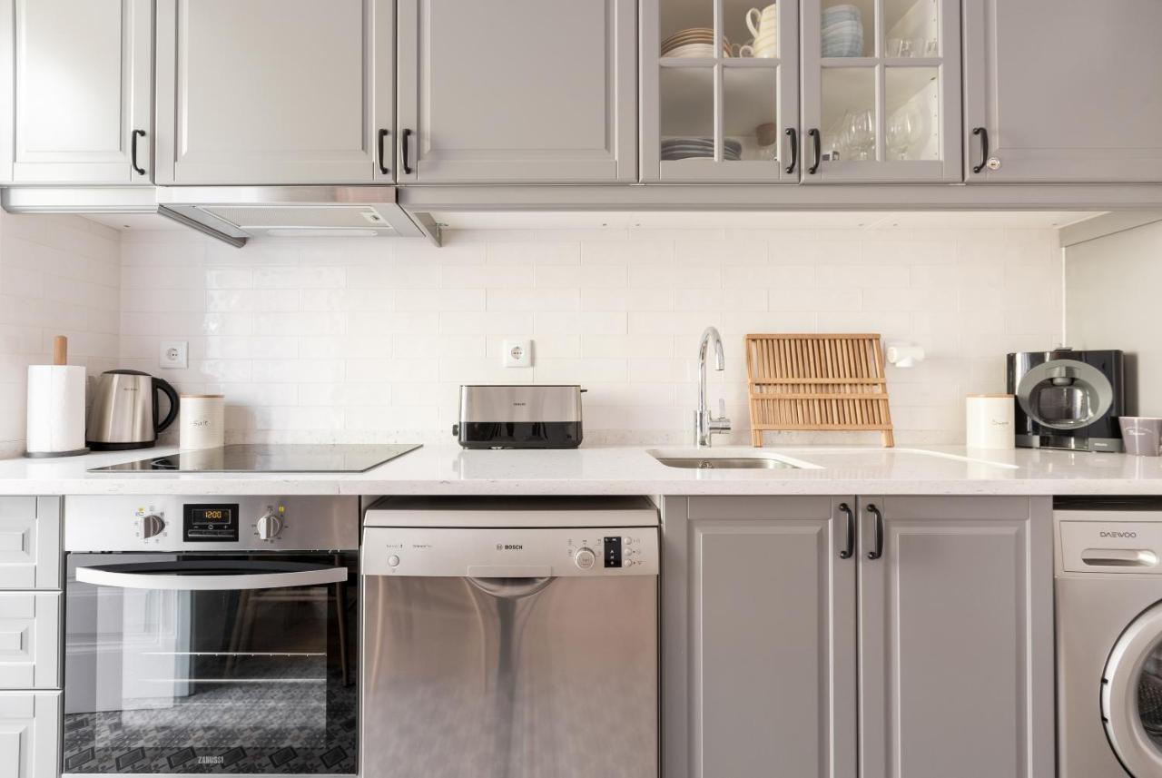 Feel Home In This Stunning Renovated Nest In Graca Lisbona Esterno foto