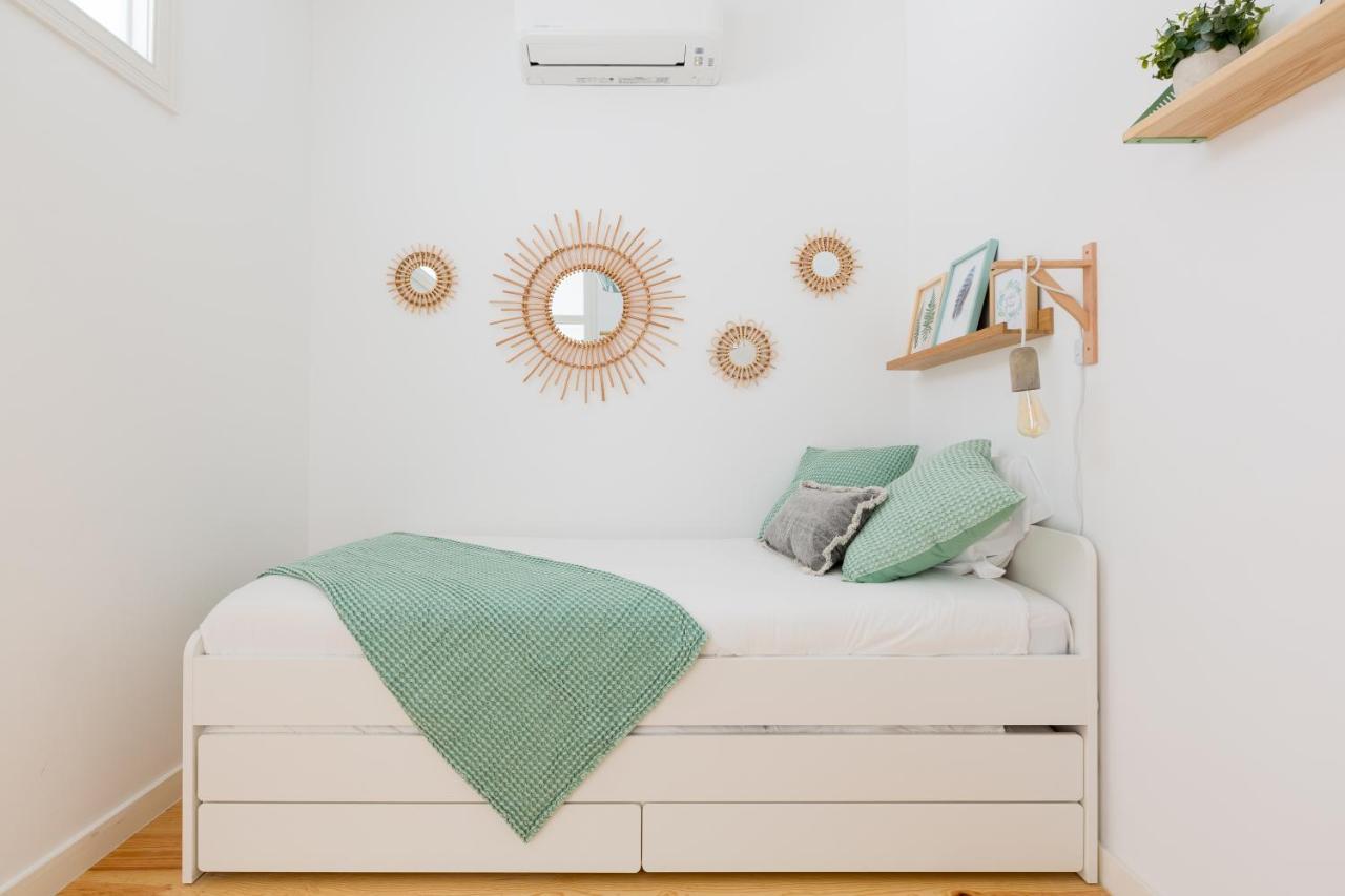 Feel Home In This Stunning Renovated Nest In Graca Lisbona Esterno foto